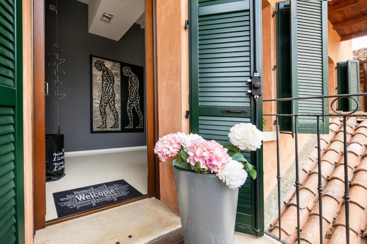 Вілла Charming Flat In Centro A Ferrara Con Posto Auto Екстер'єр фото