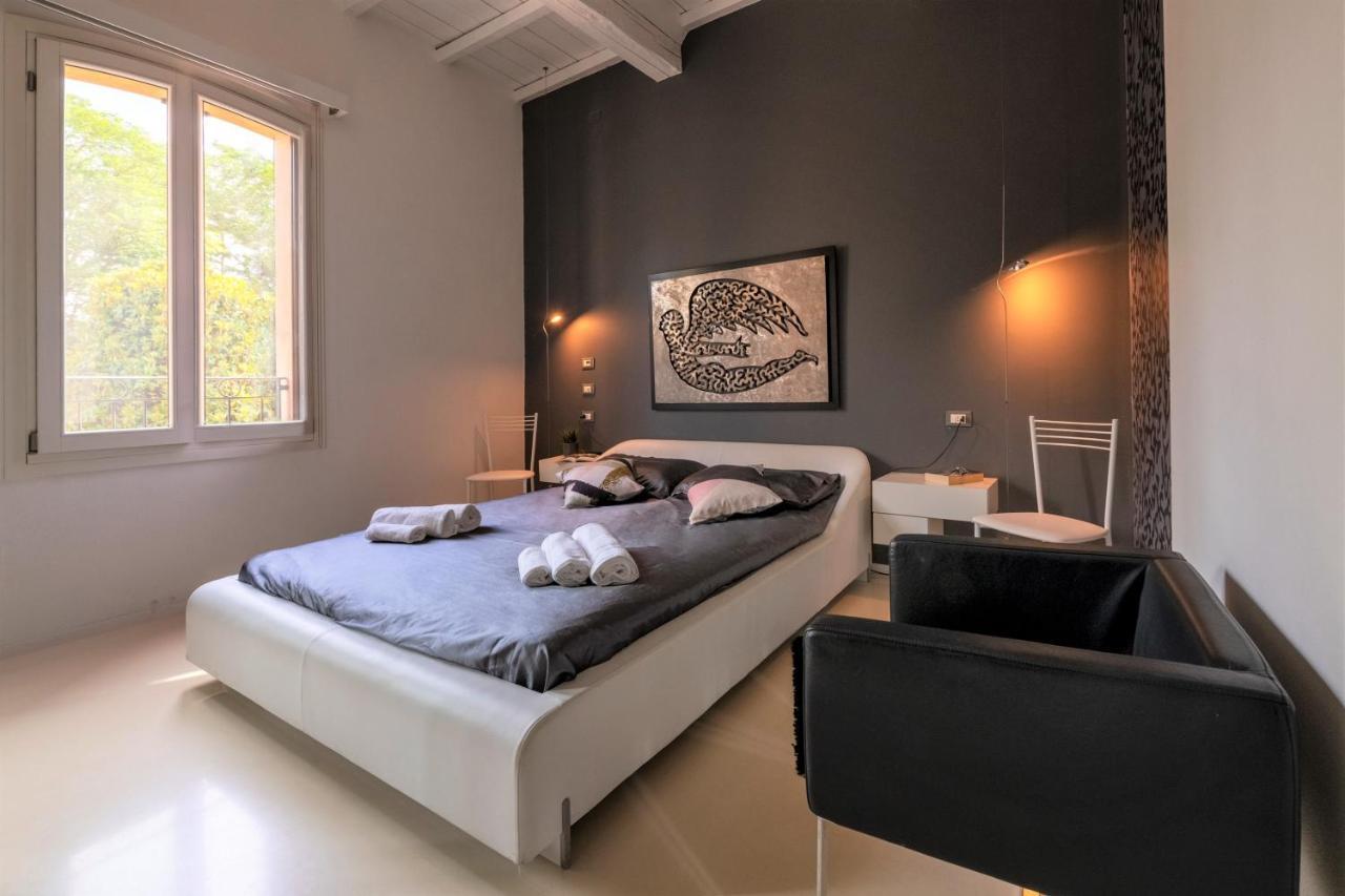 Вілла Charming Flat In Centro A Ferrara Con Posto Auto Екстер'єр фото