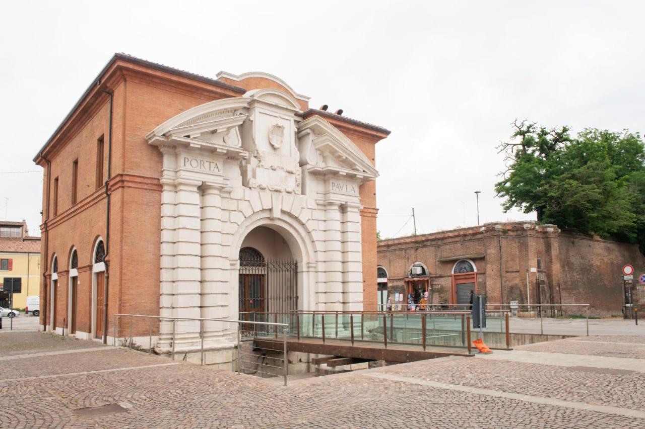 Вілла Charming Flat In Centro A Ferrara Con Posto Auto Екстер'єр фото